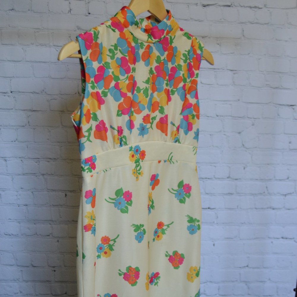 Retro Multi Colored Floral Knee Length Dress